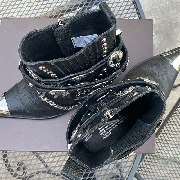 Iconic Jeffrey Campbell Hawthorne Rocker Chain Boots 7 - Picture 6 of 9